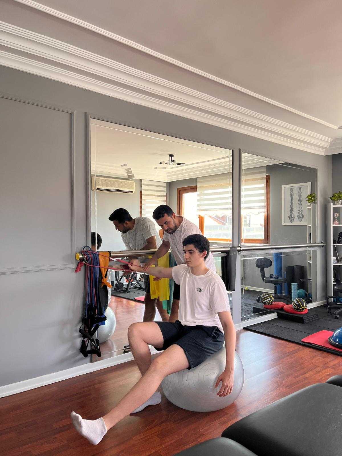 OMUZ YARALANMALARI REHABİLİTASYONU VE TEDAVİSİ